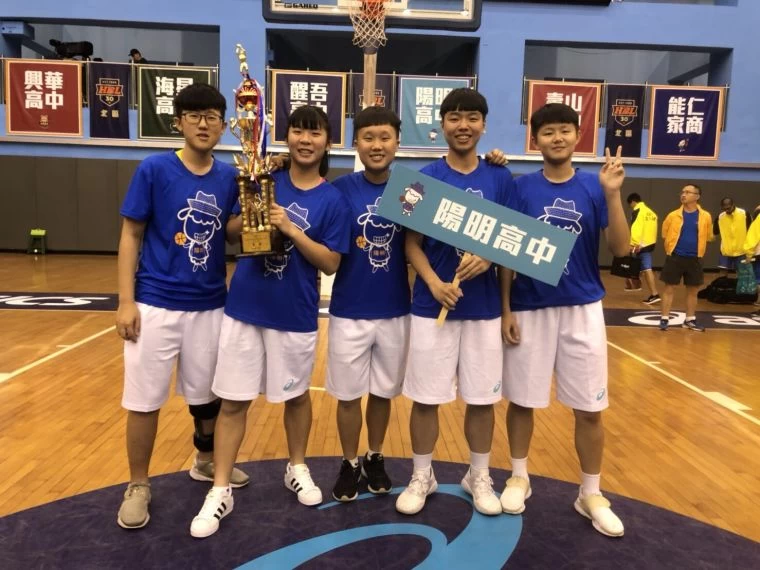 陽明的鎮隊高三先發五虎得分都上雙。