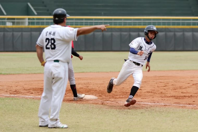 新聞稿2-1雲縣馬光胡振利單場四支四。