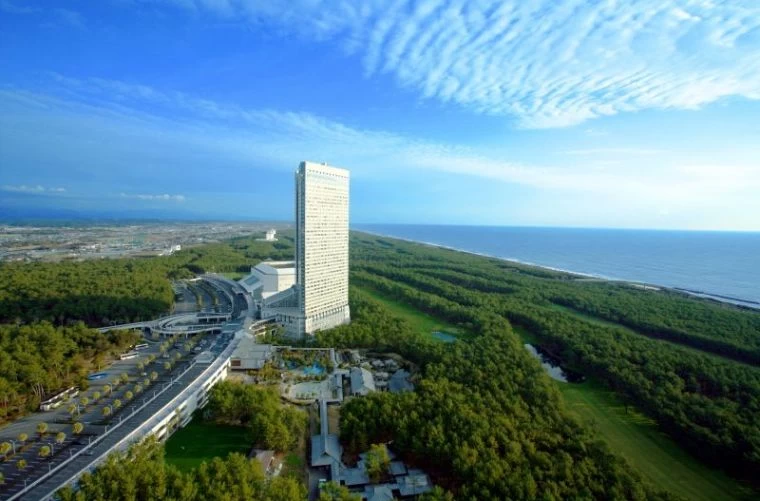 鳳凰喜凱亞渡假村是日本數一數二的高爾夫渡假村。大會提供