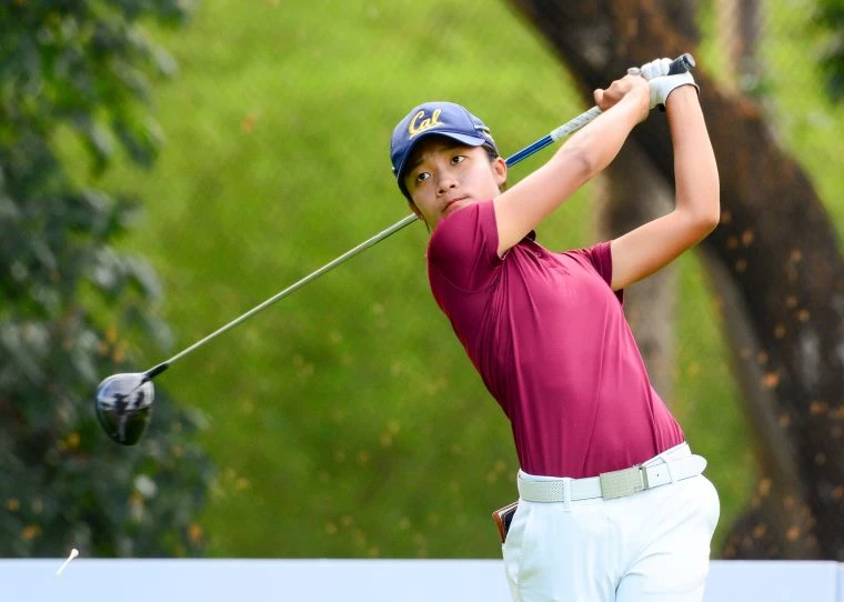 業餘選手張子怡(-5)領先群雌。