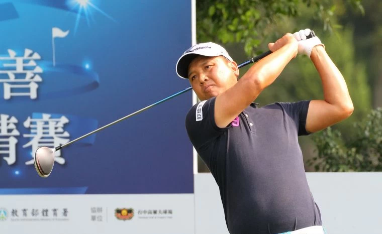 第二回合呂偉智66.65以(-9)暫列第一。鍾豐榮攝