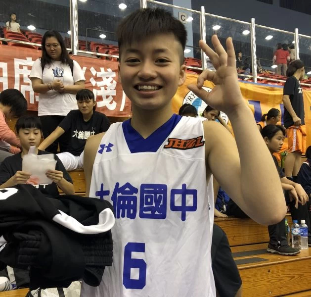 大倫國三主控邱詠鈴三分球11投中7,狂飆31分生涯雙新高。