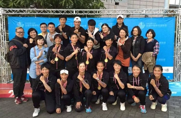 高雄三民高中重新奪回網球高女組團體金牌。大會提供