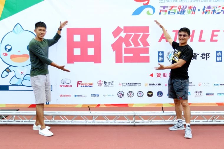 新北明德高中教練林宗翰(左)和張勝煇。林嘉欣/攝影。
