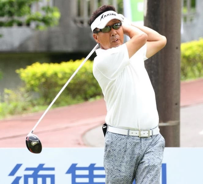 第一回合日本奧田靖己68桿（－4）暫列第三。