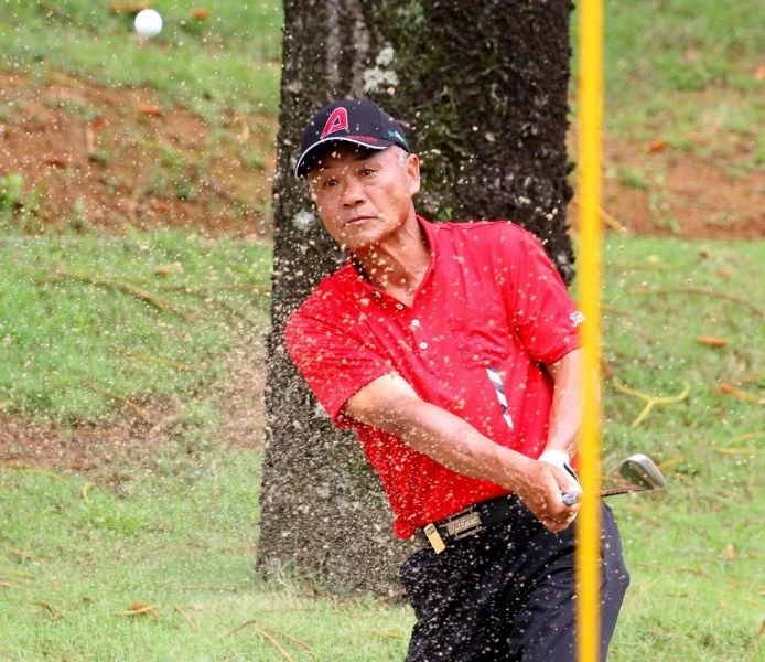 第一回合日本崎山武志67桿（－5）暫列第二。