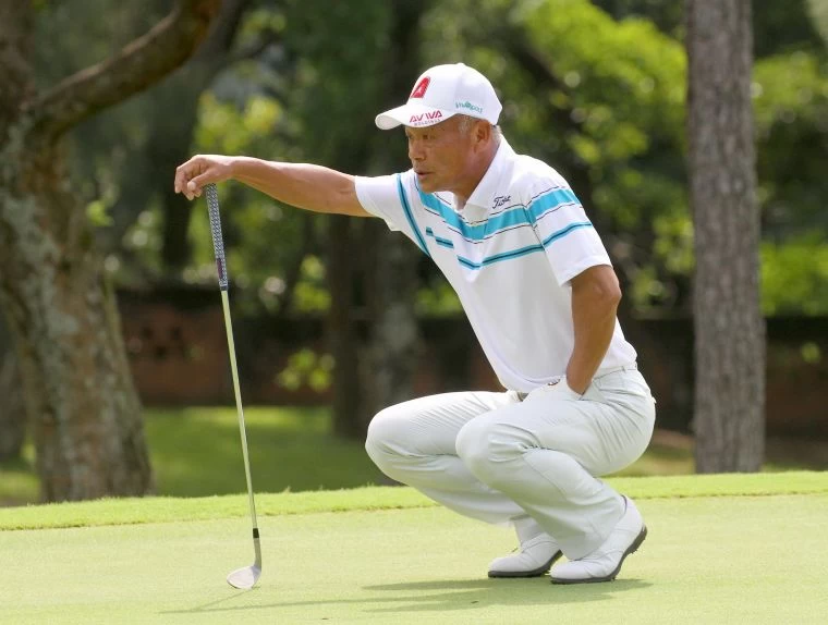 第二回合日本崎山武志(-6)暫並列第一。鍾豐榮攝影
