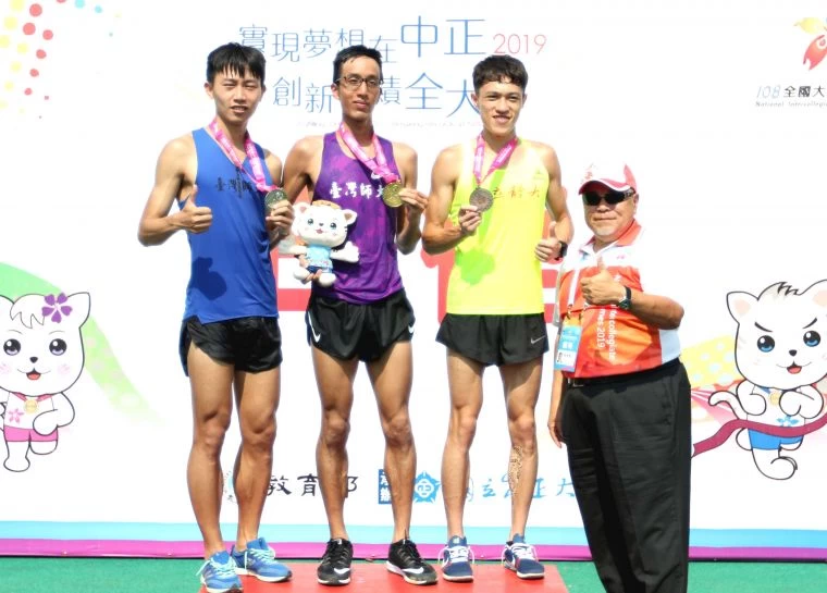 公開男五千公尺前三名。林嘉欣/攝影。