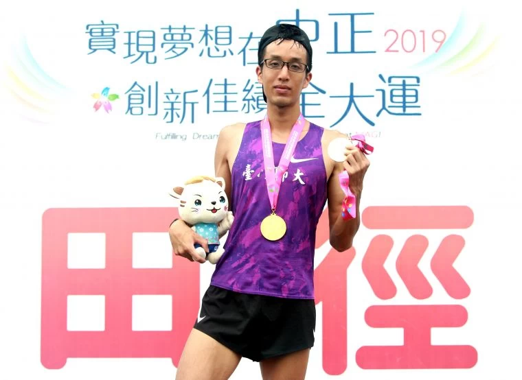 李奇儒全大運拿下雙金。林嘉欣/攝影。