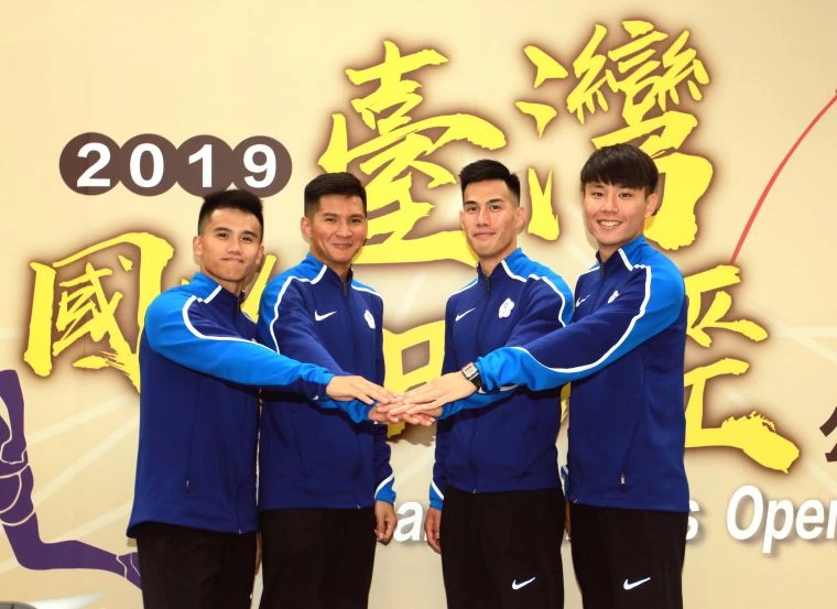 中華接力F4魏泰陞(左起)、王偉旭、楊俊瀚和鄭博宇將續拼奧運門票。林嘉欣/攝影。