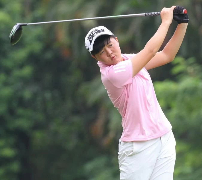第二回合台灣石澄璇69.74(-1)暫並列第三。鍾豐榮攝