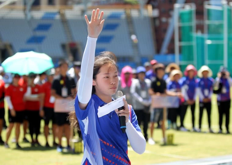 運動員宣誓代表為我國複合弓選手許嬿樺。中華民國射箭協會/提供。