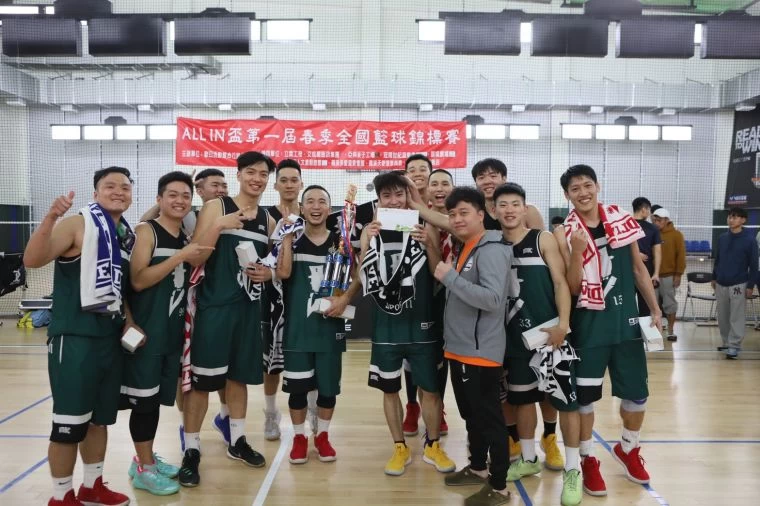 春季賽冠軍隊Mr.East,以絕佳的團隊默契及紀律拿下首屆冠軍!歐印提供