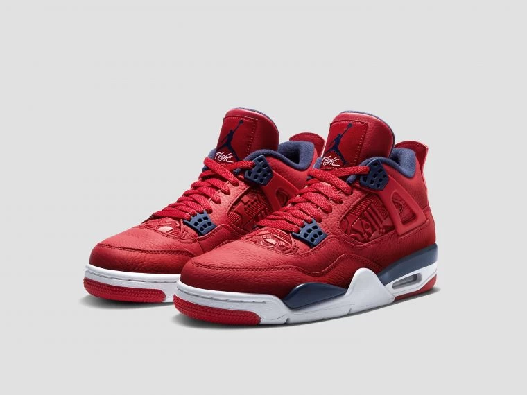 Air Jordan IV