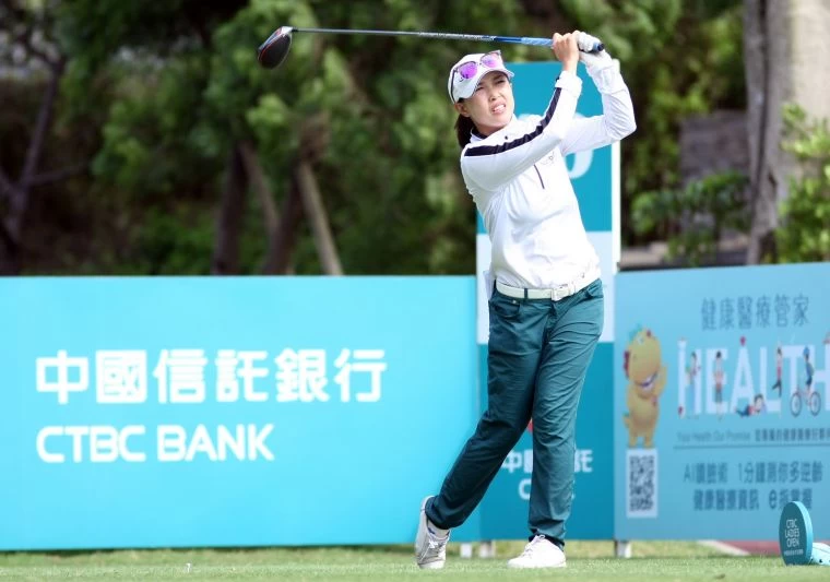 中國選手黎佳韵首回合71桿,暫列第三。大會提供