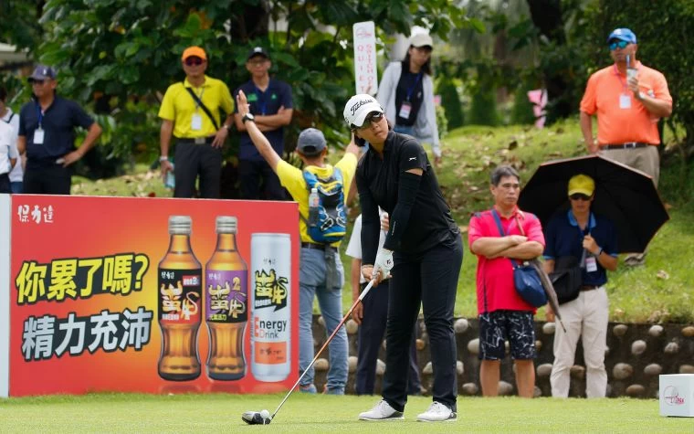 林子麒最終回抓5鳥無柏忌的精彩演出,三回合總桿210桿(-6)奪冠。葉勇宏攝