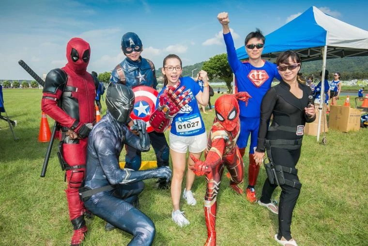 高人氣Youtuber滴妹揪六大英雄大佳河濱公園歡樂開趴。大會提供