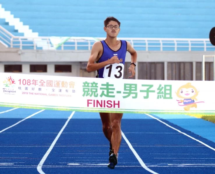 新竹縣張洧綝在全運男子20公里競走三連霸。林嘉欣/攝影。