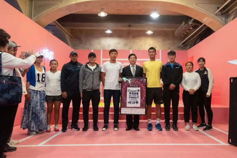 臺北市體育局劉寧添副局長與選手合影留念。海碩整合行銷提供