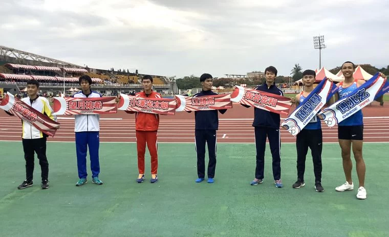 傅兆玄(右)以2.19達標世青並追平男子跳高U18全國紀錄。桃園高中/提供。