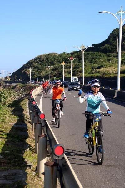 「極北點-富貴角燈塔騎遊」今登場,吸引近千人到場品嘗單車趣。