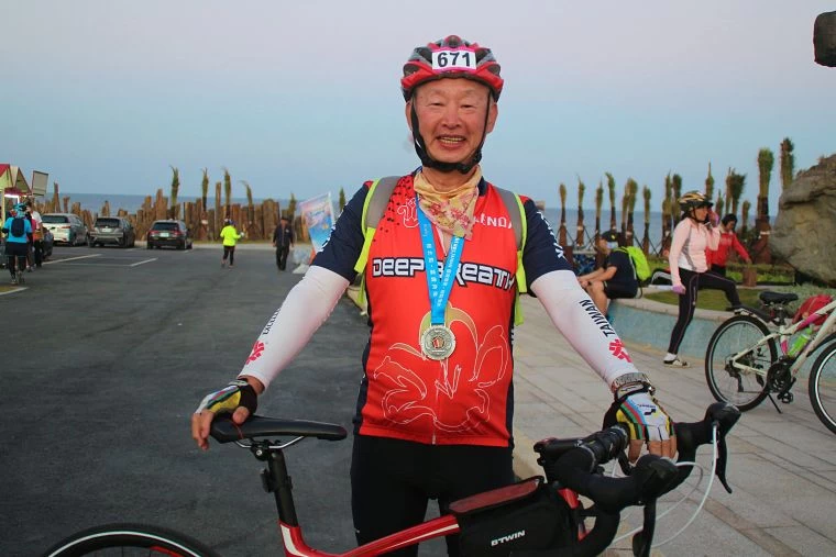 68歲台中退休車友黃成晃.。