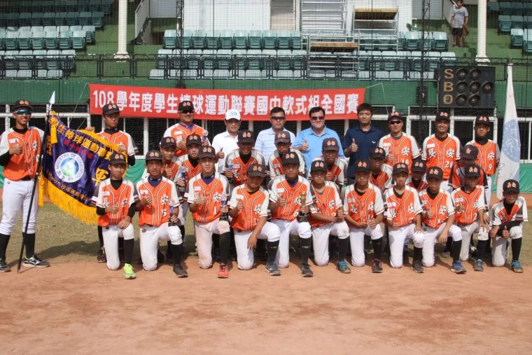北市長安國中獲108學年度國中軟式組冠軍。大會提供