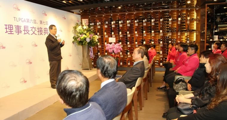 TLPGA第六屆.第七屆理事長交接典禮前副總統蕭萬長應邀致詞。鍾豐榮攝影