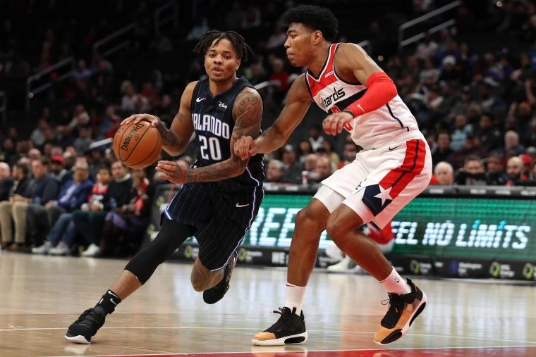 魔術富兒子(Markelle Fultz)攻守端非常穩定。法新社