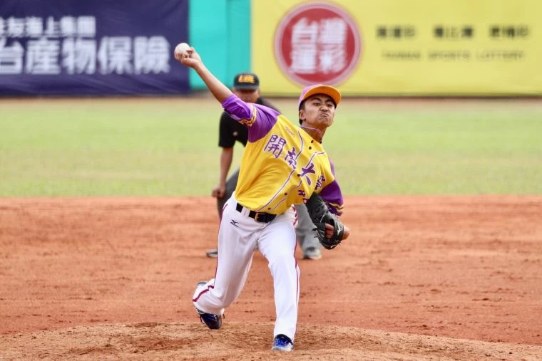 開南大學預賽封關戰,余謙強勢關門幫助球隊4比0擊敗輔仁大學晉級複賽。大會提供