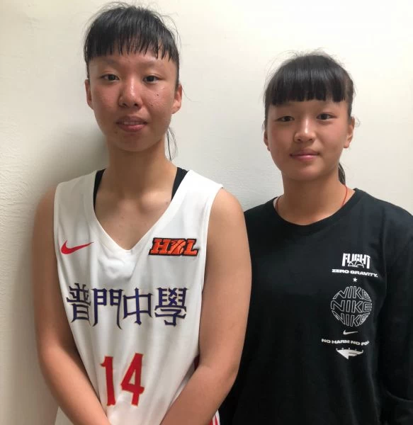 普門尋求新人后連文鈴(右)、溫雅云接棒新人后。大會提供