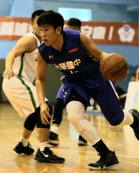 光榮張祐瑋運球推進。大會提供
