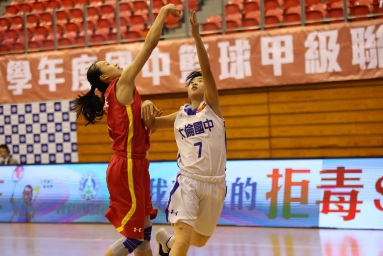 大倫連容纓17分白搭。大會提供