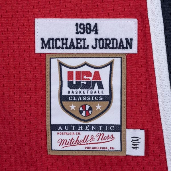 全勝無敗的1984 Team USA,更是 Michael Jordan 傳奇生涯的序章。官方提供
