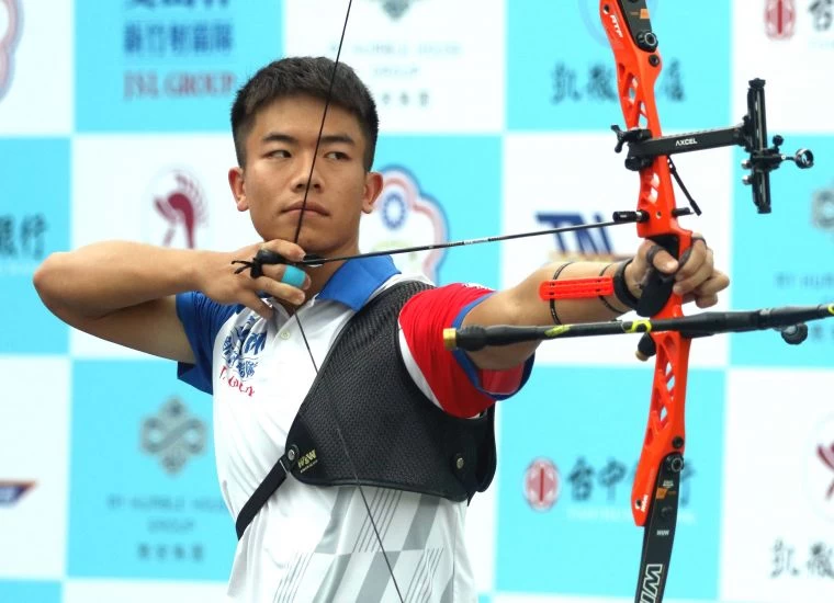 新竹愛山林隊鄧宇成一人拿兩勝。中華企業射箭聯盟/提供。