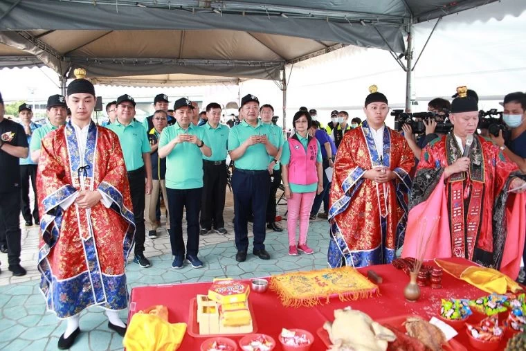新北市議長盃第十屆龍舟錦標賽-祭江儀式。大會提供