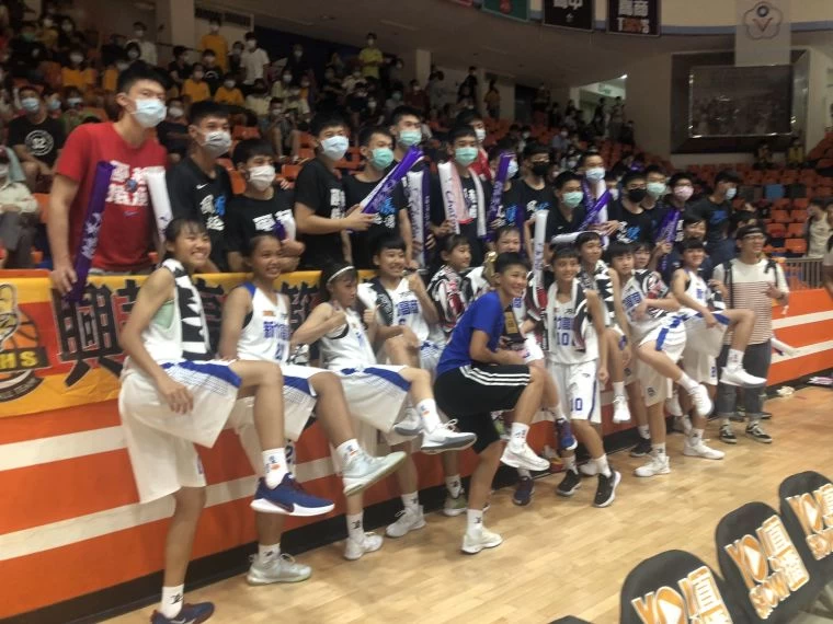 「踢走」前兩季被逆襲魔咒,竹商12連勝首度封后。大會提供