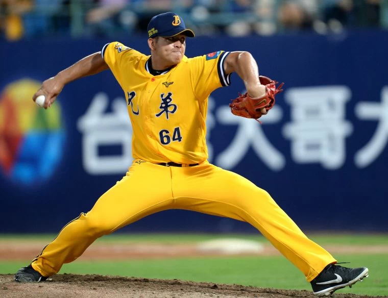 黃恩賜拿下勝投。李天助攝
