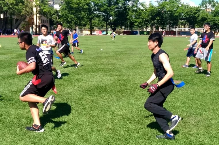 腰帶美式足球(Flag Football),目前在國際美式足球推廣扮演重要的角色。高雄市美式足球協會提供