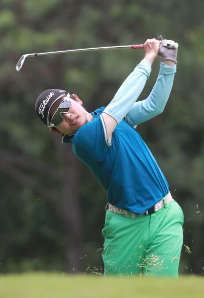 第一回合邱瀚霆66桿(-6)暫列第一。鍾豐榮攝