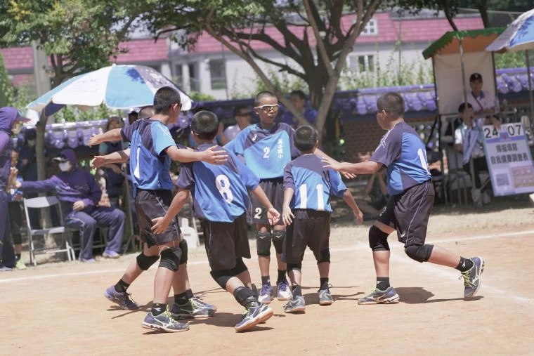 萬丹國小全隊7人應戰。大會提供