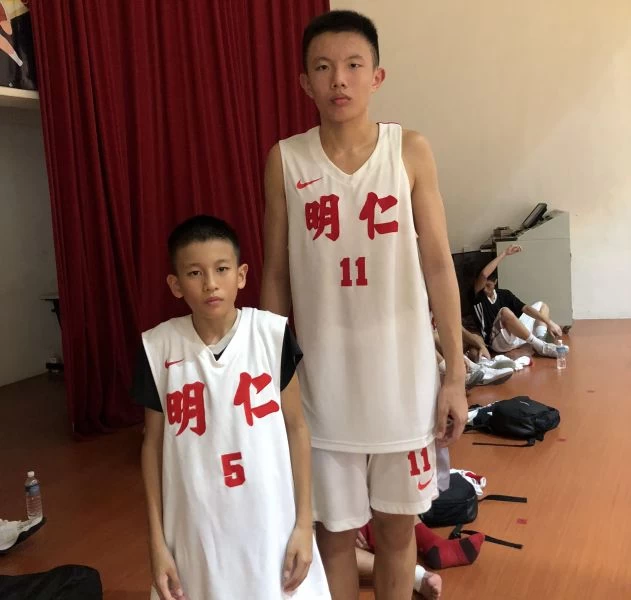 明仁國二「大小配」陳均維、李喬雋差50公分。大會提供