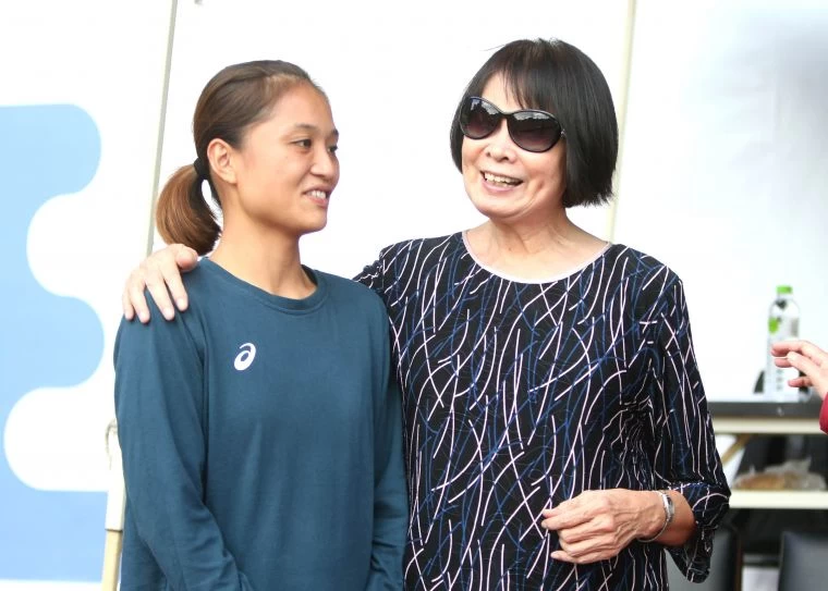 我國兩代女飛人紀政和林詩亭相見歡。林嘉欣/攝影。