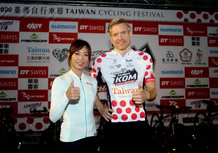 「Go Go Taiwan」主持人Windy段慧琳(左)。中華民國自行車騎士協會/提供。