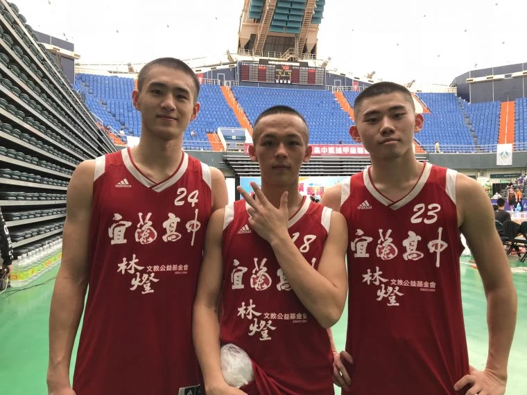 宜中鎮隊「復興三少」郭丞洋（左起）、呂聖榮、溫祐陞。大會提供