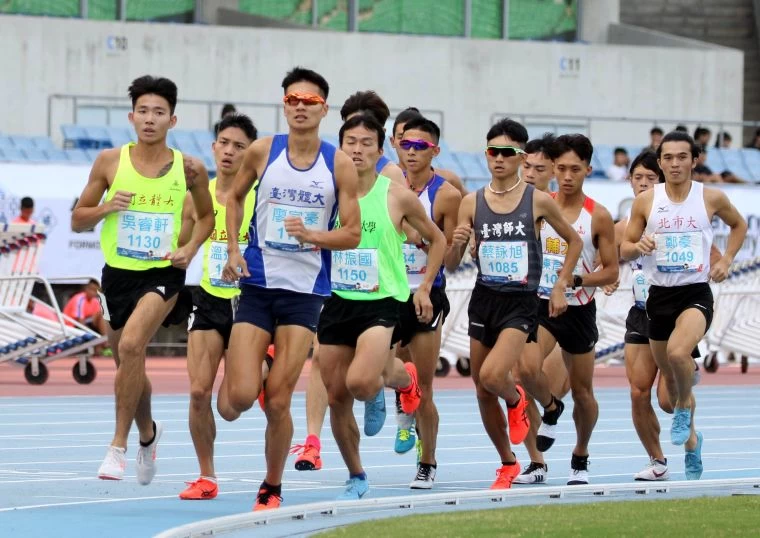 全大運公開男1500公尺決賽。林嘉欣/攝影。