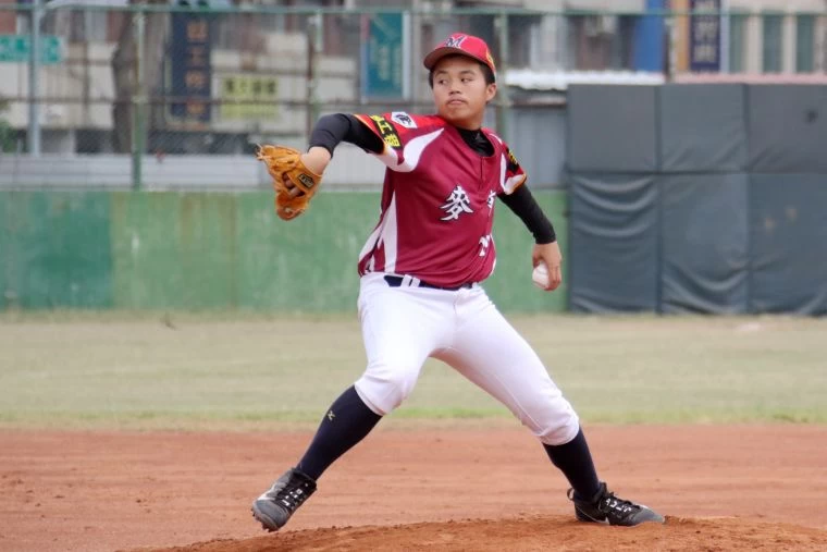 麥寮蔡昊峻先發6局投出9次三振。大會提供