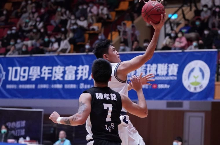 世新大學簡賀宇單場32分創UBA生涯新高。大會提供