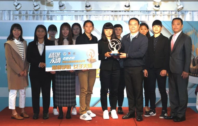 協會青年隊拿下中華企業射箭聯賽2年例行賽冠軍及男、女天團榮銜。中華企業射箭聯盟/提供。