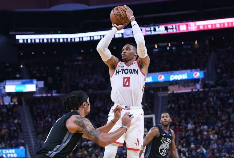 威少(Russell Westbrook)轉隊過來之後,還在適應打法,幸好總教練是之前在雷霆就配合過的,磨合期相對會短一些。法新社